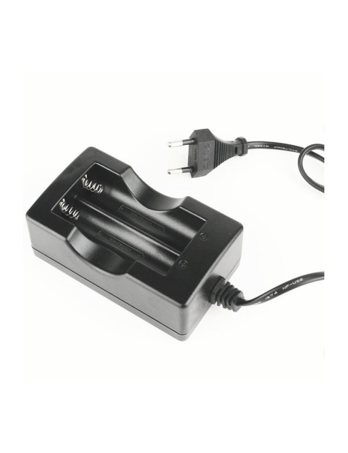 2li 18650 Pil Şarj Cihazı Aleti + 2 ADET 3,7 VOLT 2000 MAH 18650 Li-on Şarj Edilebilir Başlıksız Pil